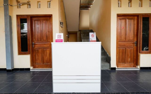 Oyo 2258 Santana Guest House
