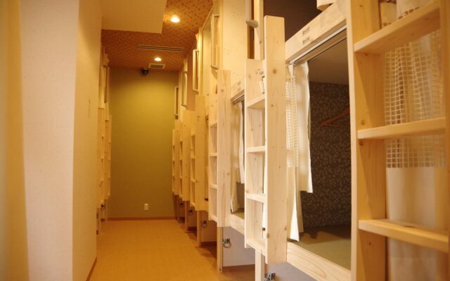 HOSTEL WASABI Osaka Bed with Library