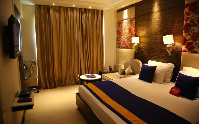 OYO 857 The First Hotel