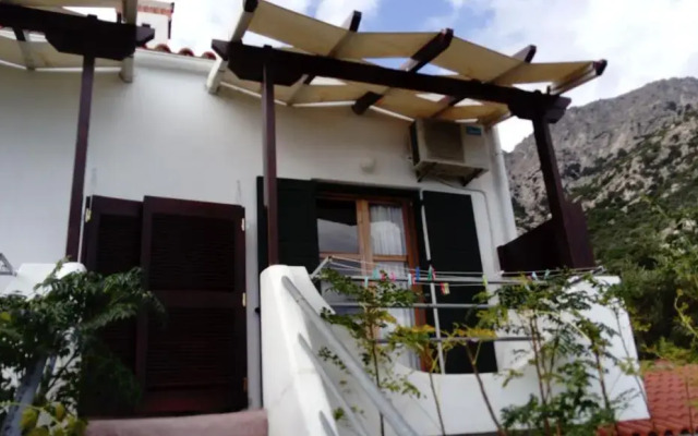 Zacharoula Rooms