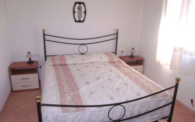 San Teodoro L'Alzoni Apartments
