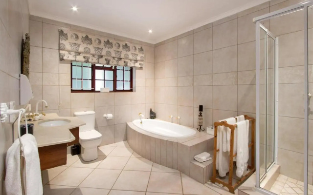 Milkwood Lodge - Hermanus