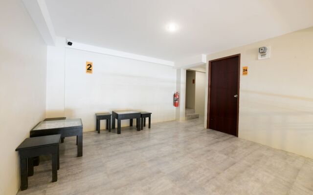 OYO 347 Southside Residence