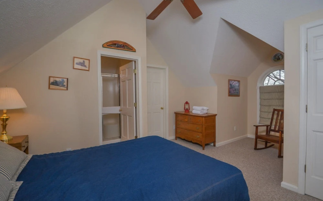 By the Lake 5 Bedroom House