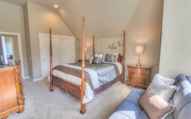 Eaglewood Condominium 16