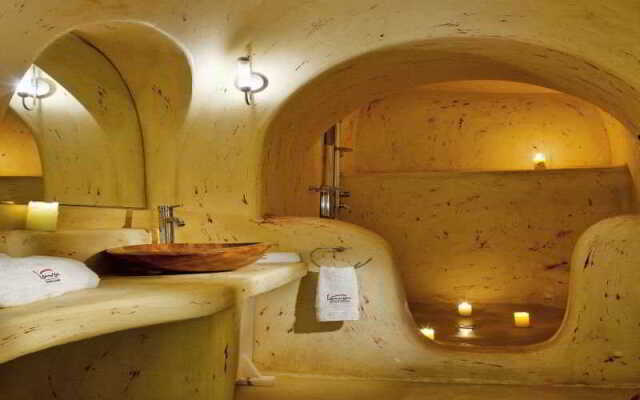 Lava Suites and Lounge