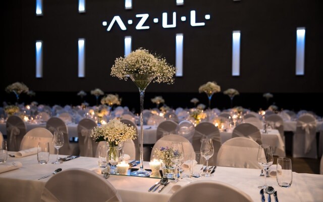 AZUL Hotel & Restaurant