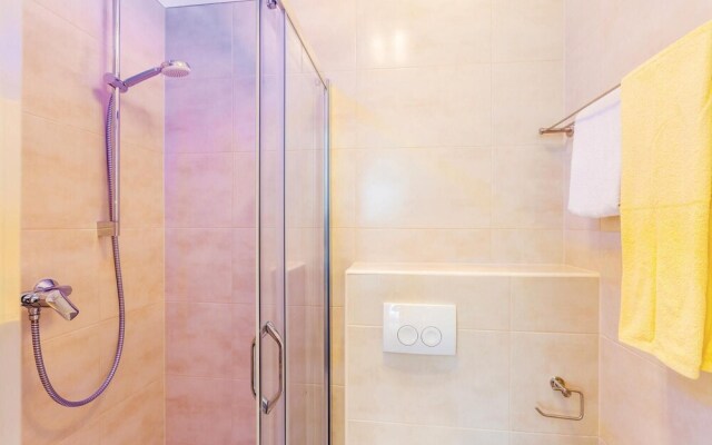 Beautiful Home in Malinska with Hot Tub, 3 Bedrooms & Sauna