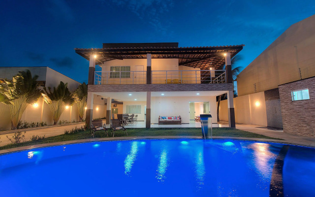 Casa Incrível na Praia de Tabuba by Carpediem