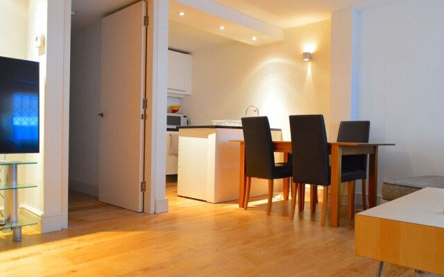 London Spacious 1 Bedroom Flat