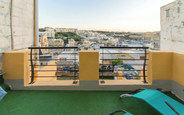 Sunny Maltese Townhouse Madonnina Kalkara