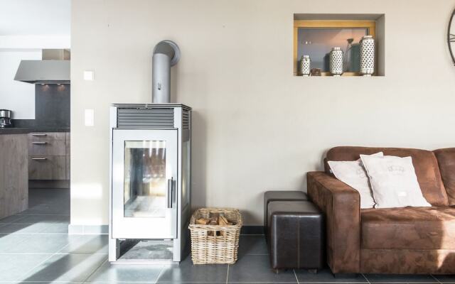 Lavish Chalet in Mauterndorf with Sauna & Hot Tub