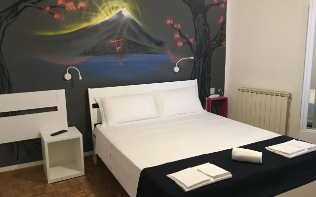 Hotel X