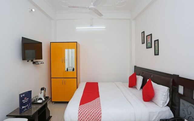 OYO 11306 SS Hotel