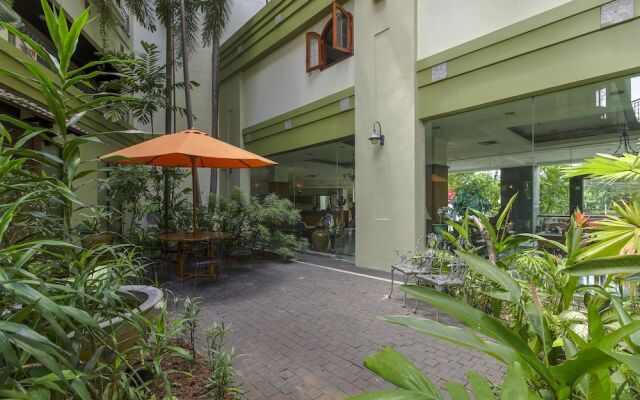 RedDoorz Plus near Monumen Nasional Jakarta
