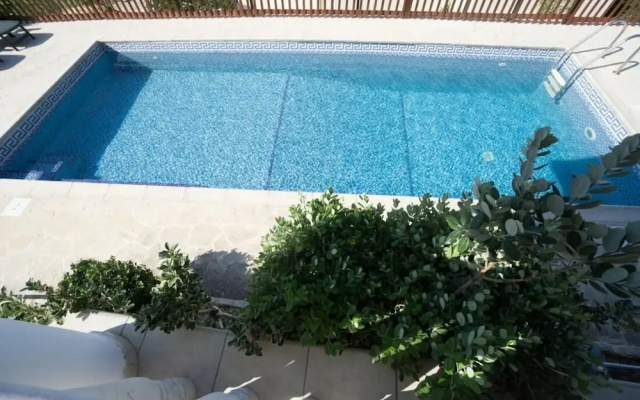 Pomos Harbourbiew Villa
