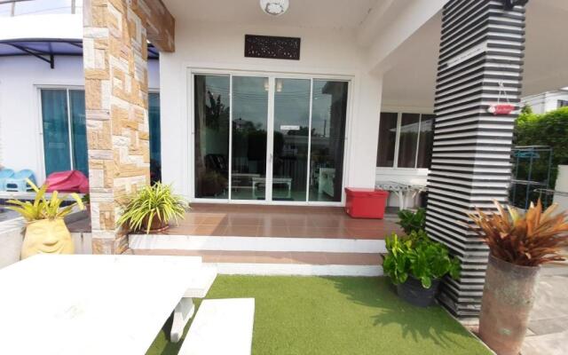 บ้านเขมิกา พูลวิลล่า หัวหิน รองรับ 4-12 คน คาราโอเกะ ปาตี้ ปิ้งย่าง