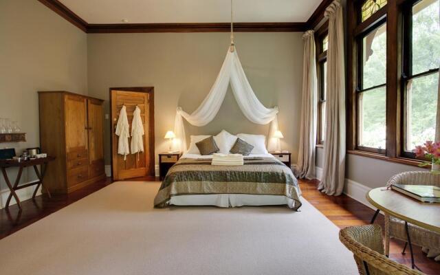 Hawthorne Country House