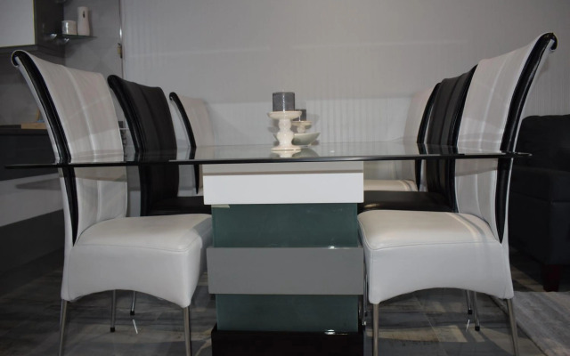 Aya Luxury Apartment 84