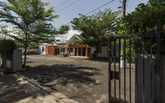 RedDoorz near Pantai Panjang Bengkulu