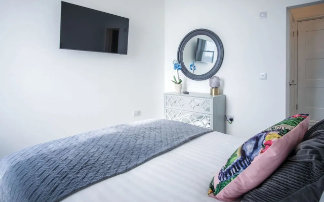 St Catherine's View - 2 Bedroom - Panorama - Tenby