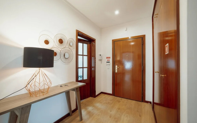 City Center Grand SEA View Terrace by Vacationy