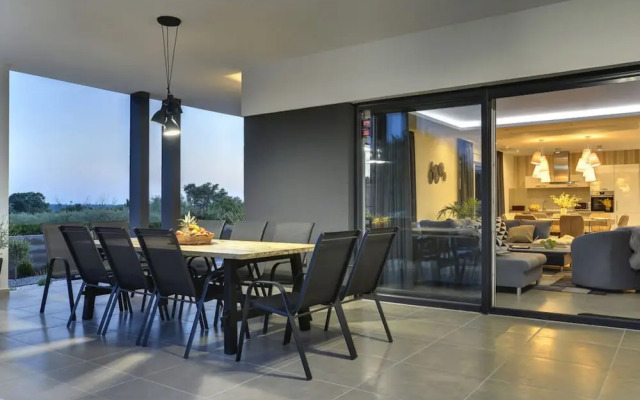 Villa Una Comfortable Holiday Residence