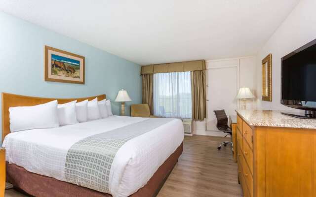 Ramada Plaza by Wyndham Nags Head Oceanfront