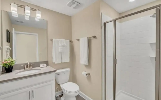 5021 Wa - Stunning Townhome With Private Pool