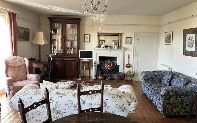 Peacocks Tearoom and Fine B&B