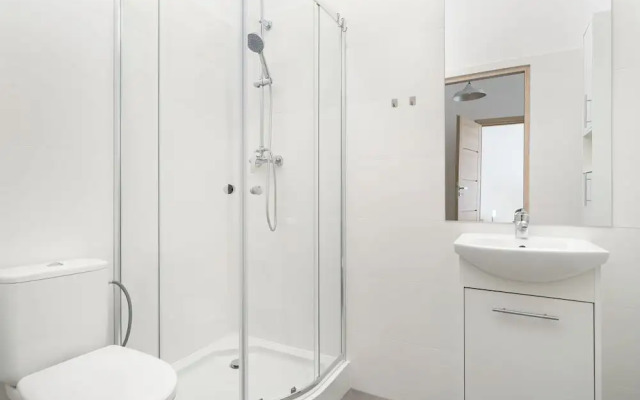 Poznan Stylish Grey Apartment by Renters