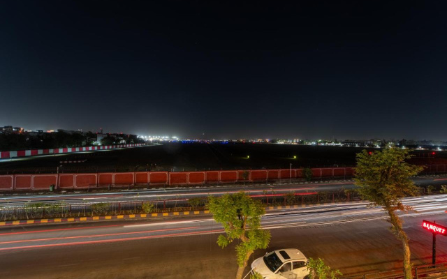 Treebo Premium Vinnie - Near Airport