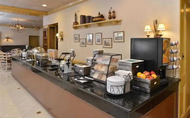 Best Western Chateau Suite Hotel