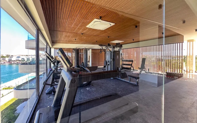 Marina Garden Penthouse 3 Bedroom Apartment