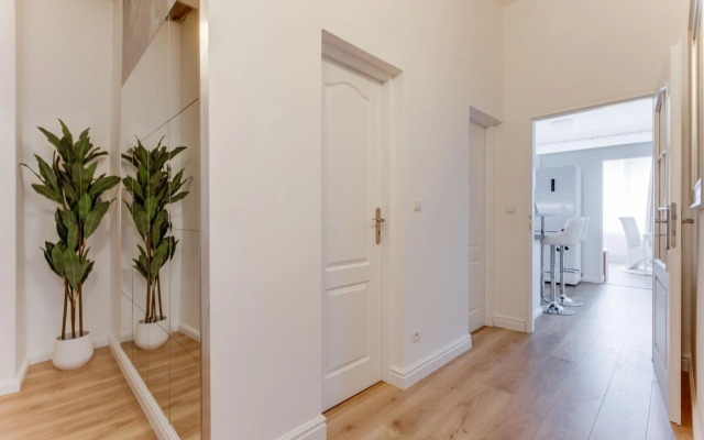 Wenceslas Square Royal Two Bedroom Apartment