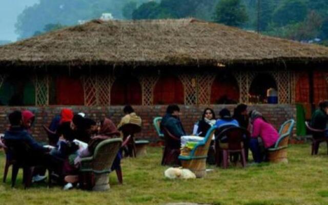 Ganga TreePie Riverside Camps