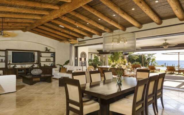 Casa Costa  by Cabo Platinum