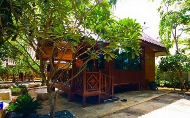 Chom Kwai Lae Dao Resort