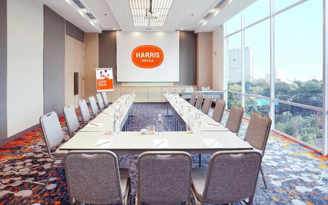 HARRIS Hotel & Conventions Bundaran Satelit Surabaya
