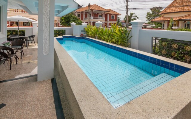 Nowhere Villa Demeter