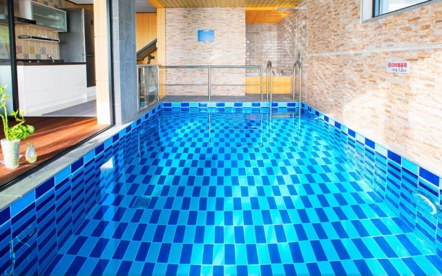 Sun&Moon Pool Villa