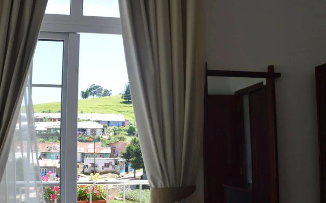 Royal Hills