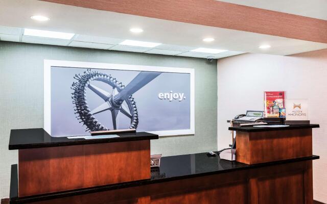 Hampton Inn West Springfield