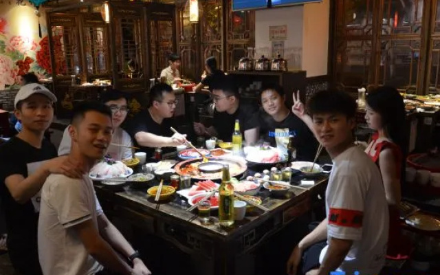 Smile in Long Time No See Youth Hostel (Chengdu Tianfu Square) – Restaurant – Chengdu
