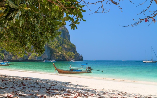 Phi Phi Long Beach Bungalow  Had Yao