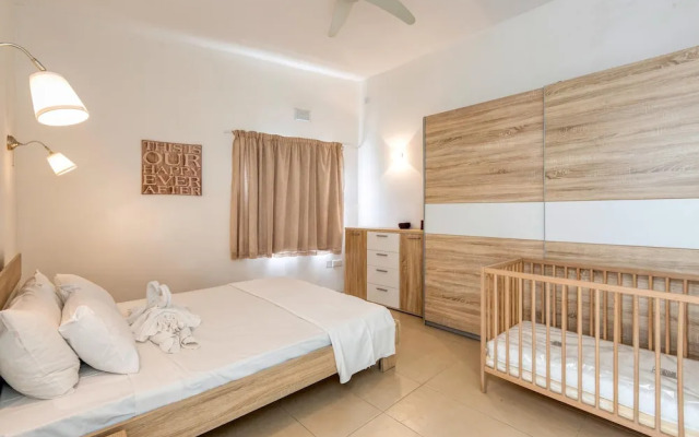 Ta'patee Pool Farmhouse in Gozo