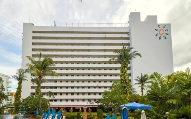 Patong Beach Gardens Pool Fast Wifi Smart TVs