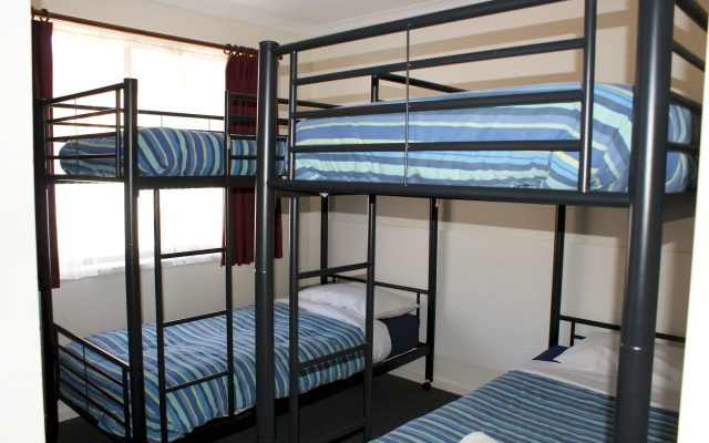 Warrnambool Motel and Holiday Park