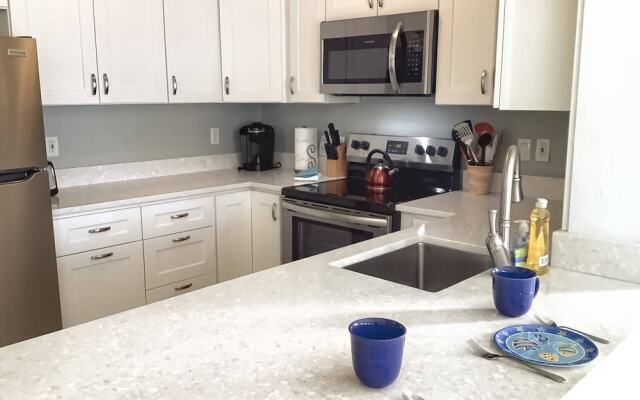 Peacock Bungalow - Right