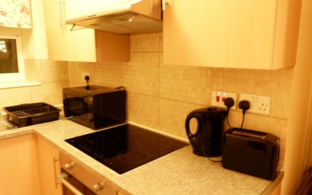 SS Property Hub - Canary Wharf Family Apartment